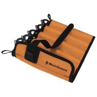 A convenient and space-efficient screw carrier to organize your winter rack in a convenient roll-up pouch.