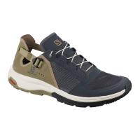 An updated version of the original adventure shoe, TECH AMPHIB 4 features a sleek, welded upper and more cushioned midsole.